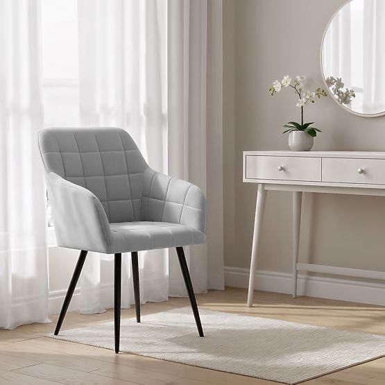 4x Chaise rembourrée avec surpiqûres carrées Grise LUXANO Pieds noirs