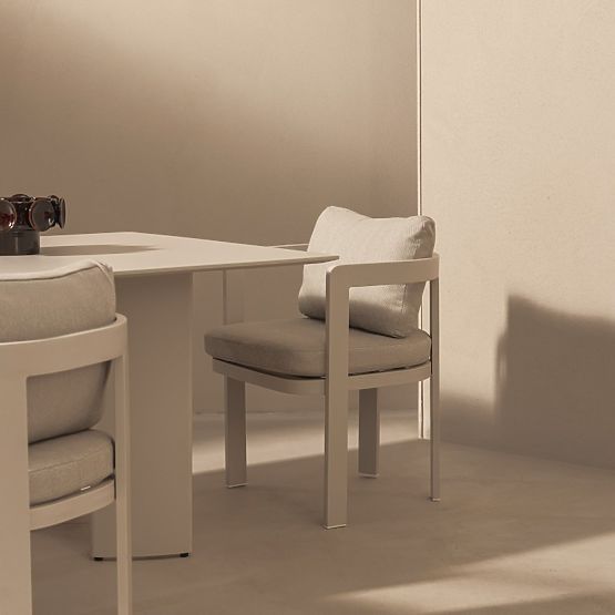 Chaise de jardin Japori en aluminium, beige clair, arrondie