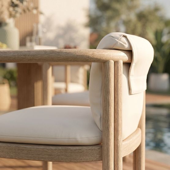 Chaise de jardin Komorebi en bois d'acacia clair/beige clair, arrondie