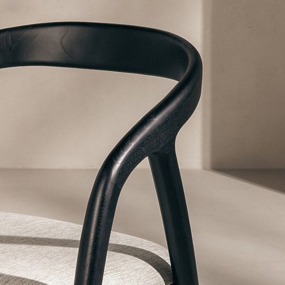 Chaise en bois Sande arrondie, noir/beige clair, bois de teck