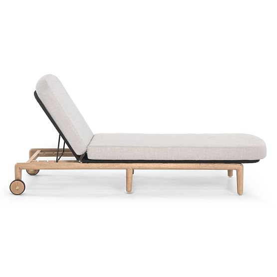 Chaise longue de jardin Komorebi réglable, bois d'acacia clair, acier, tressage, beige