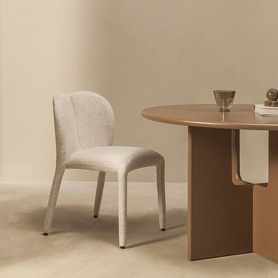 Chaise rembourrée Asan, beige-gris