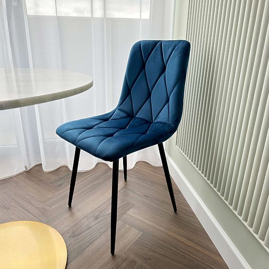 Chaise rembourrée en velours Madison bleu Velvet