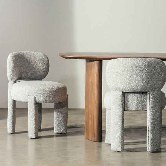 Chaise tapissée Falone grise, boucle, formes arrondies