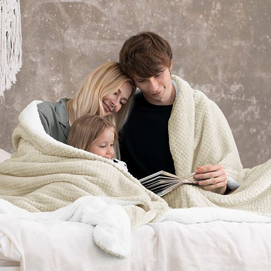 Couverture SHLEEPY couleur beige avec motif jacquard style classique 220x240