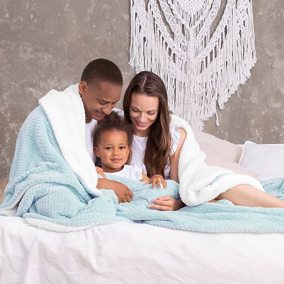 Couverture SHLEEPY couleur bleu clair motif jacquard style classique 70x150