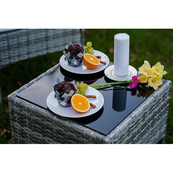 Ensemble de mobilier de balcon (2 x fauteuil + table) SANO en résine tressée grise