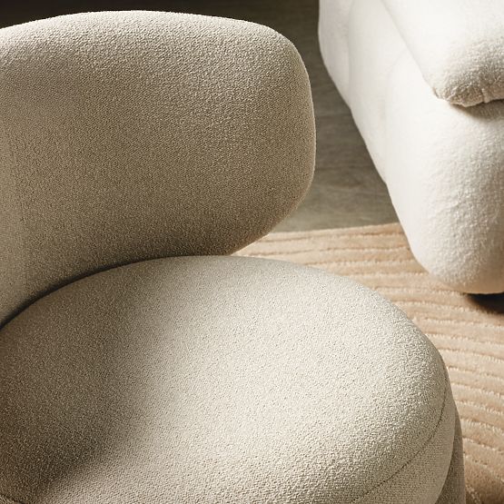 Fauteuil rembourré Elaine beige, boucle, formes arrondies