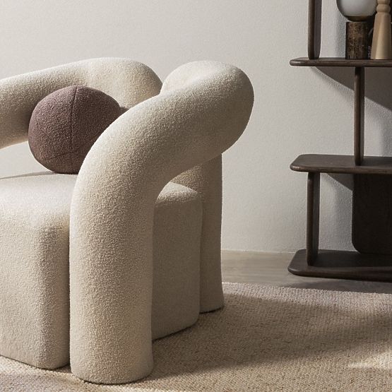 Fauteuil rembourré Merry beige clair, bouclé, forme arrondie