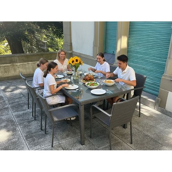 Grande ensemble de salle à manger en résine tressée (8 chaises + grande table) SOTTILE gris