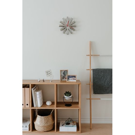 Horloge RIBBON couleur gris umbra