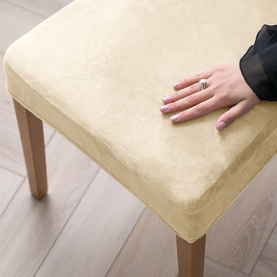 Housse de canapé RESTILO SENTO couleur beige clair style classique lisse