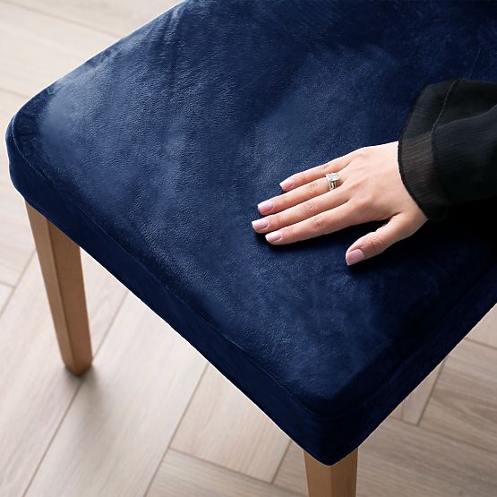 Housse de canapé RESTILO SENTO couleur indigo style classique lisse