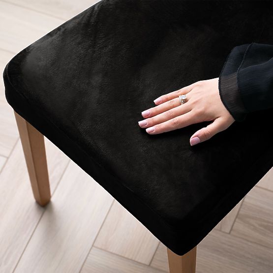 Housse de canapé RESTILO SENTO noire lisse style classique