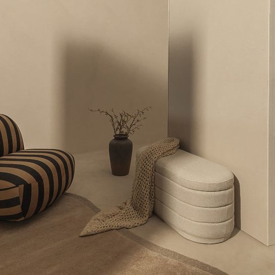 Pouf rembourré Layer avec espace de rangement, beige
