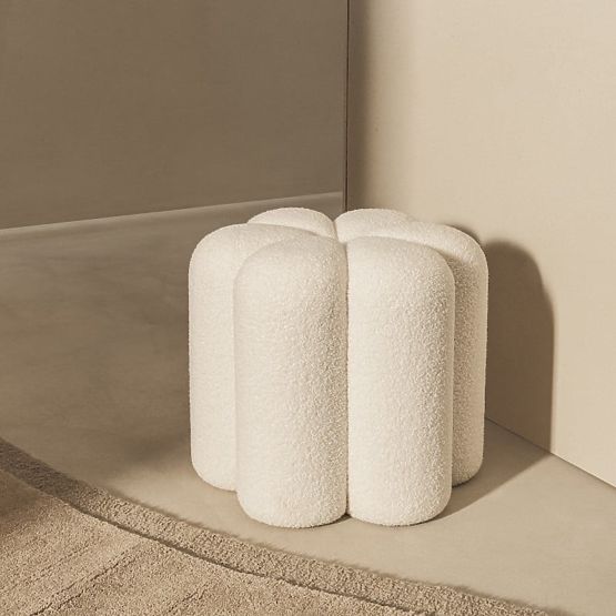 Pouf rembourré Quad, blanc, bouclé
