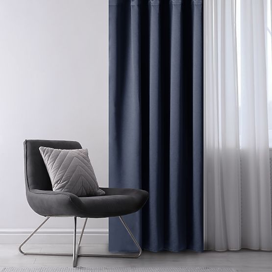Rideau RESTILO BLACKOUT couleur indigo, style classique, œillets argentés, matériau bla