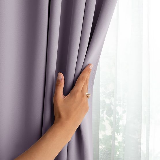 Rideau RESTILO BLACKOUT couleur rose poudré embrasse style classique œillets argentés