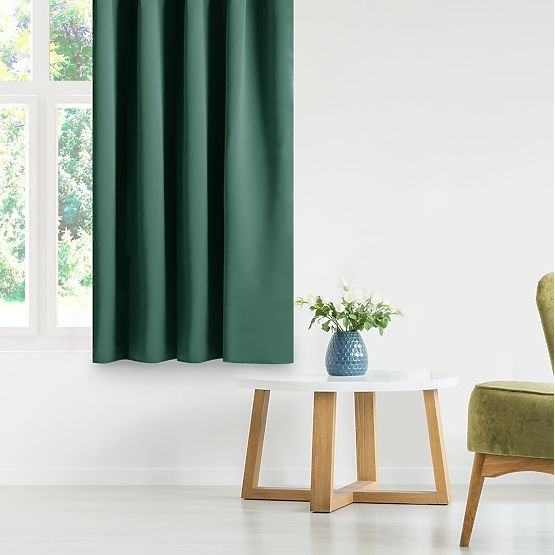 Rideau RESTILO BLACKOUT couleur vert bouteille, style classique, œillets argentés