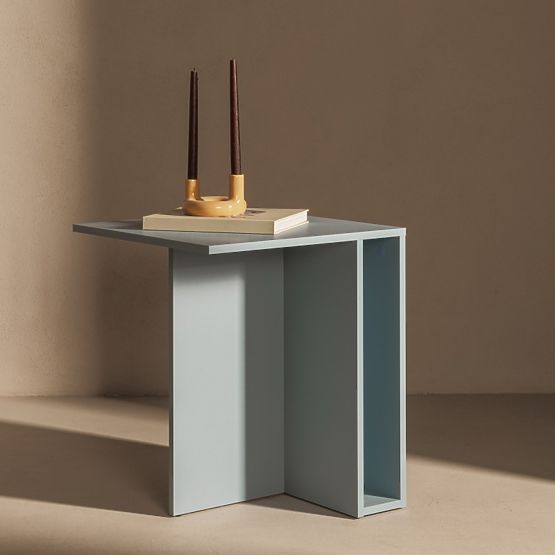 Table d'appoint Yaso bleu craie