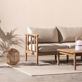 Canapé d'angle de jardin avec table Mortlake, bois d'eucalyptus FSC, finition teck, beige clair