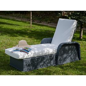 Chaise longue de jardin en résine tressée grise MATTO
