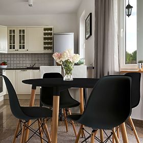 Chaise moderne Paris DSW noire