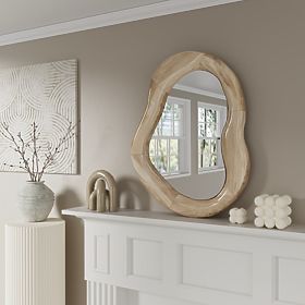 Miroir suspendu dans un cadre en bois Lia 75x60 cm, forme organique, forme irrégulière, naturel